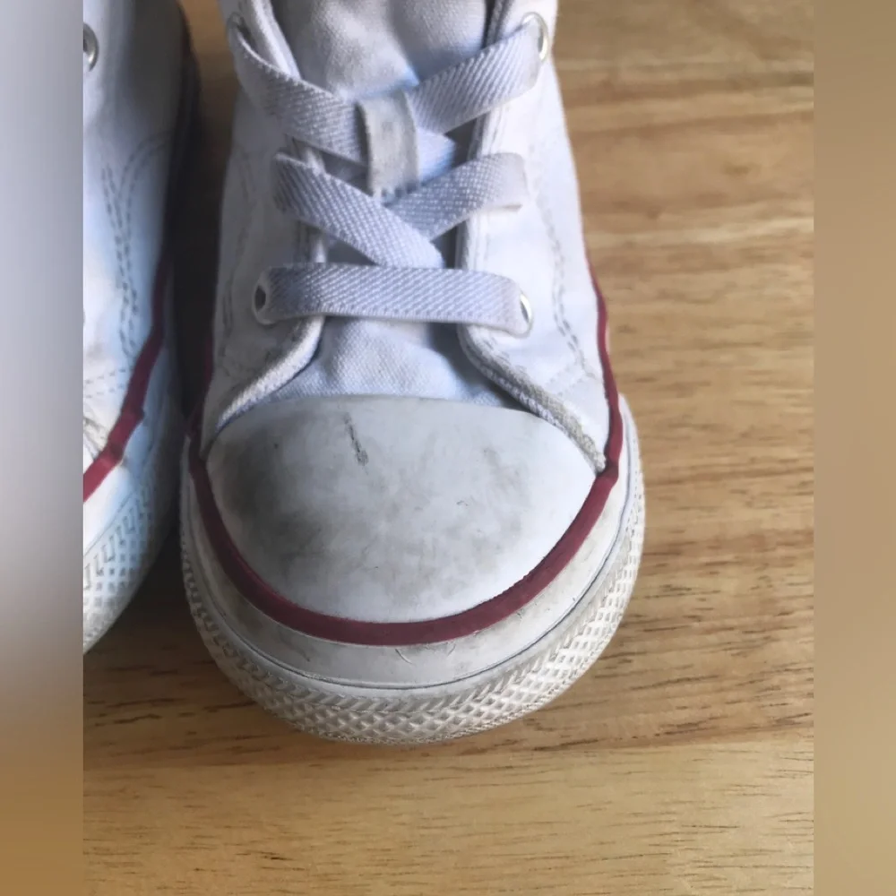 Converse All-Star Chuck Taylor Mid-Tops Malden White Size: US Toddler 10 EUR 26